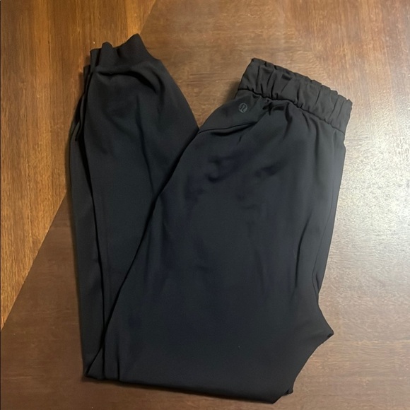 Lululemon women’s Black Jogger Pants - Picture 1 of 7